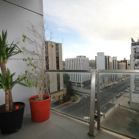 Lisbon Malhoa - Terrace & Garage *