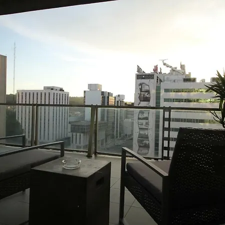 Lisbon Malhoa - Terrace & Garage